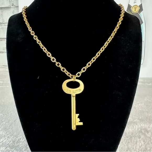 Louis Vuitton Vintage key necklace skeleton trunk key on chain RARE - Picture 1 of 6